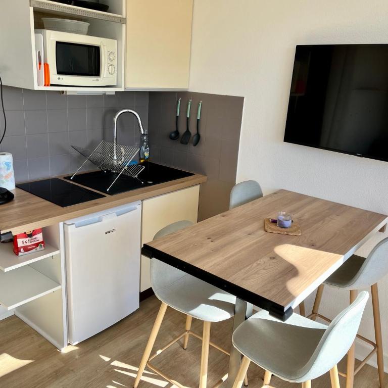 Les Capitelles 97 - Studio vue mer - residence avec piscine - Wifi - Parking - Apartamento de 1 dormitorio - 14