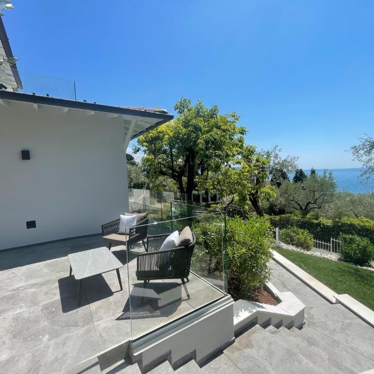 Villa Elvira - Villa - 2