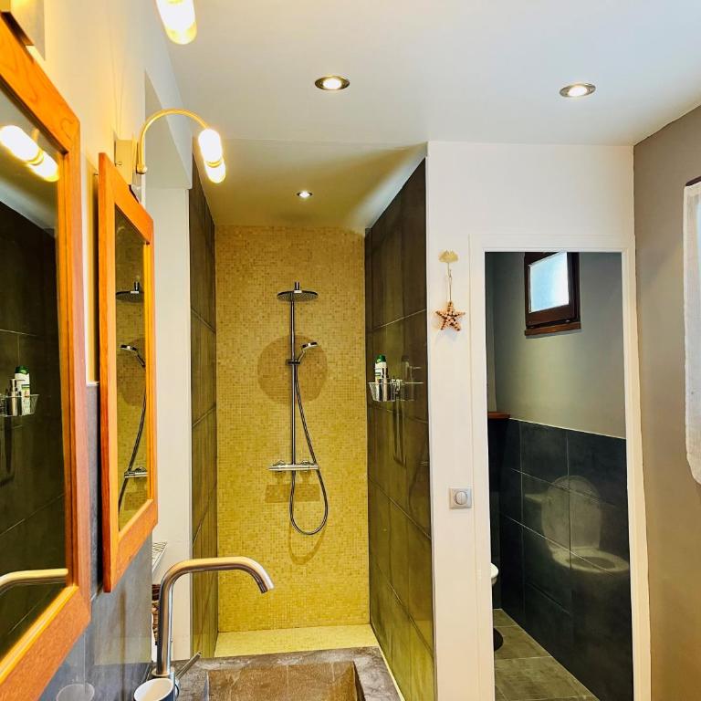 Maison Gabriel - Logement charmant au cœur de la Cité Médiévale - T3 75m2 - Appartamento con 2 Camere da Letto - 27