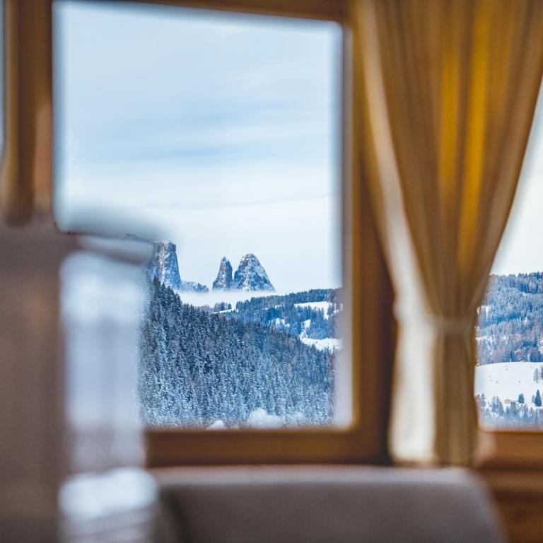 Garni Hotel Rosengarten B&B - Camera Matrimoniale con Balcone - 5