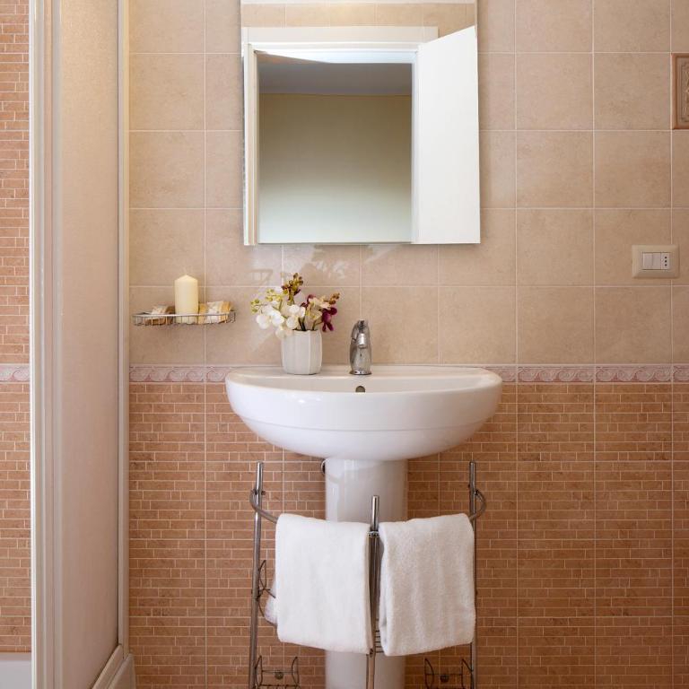 Hotel Sacro Cuore - Camera Familiare Superior - 3