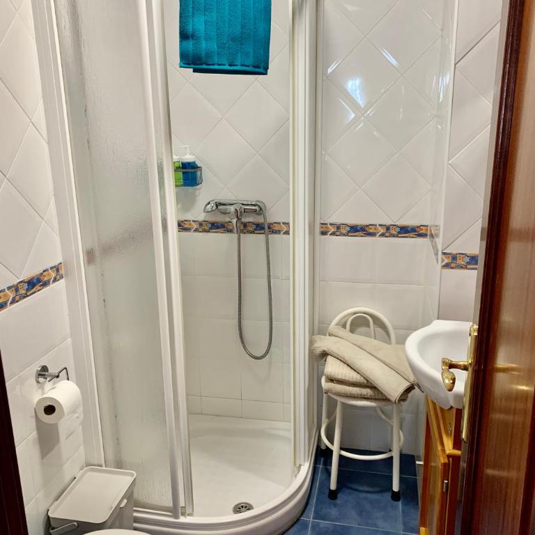 Habitación González - Habitación Doble con baño privado - 12
