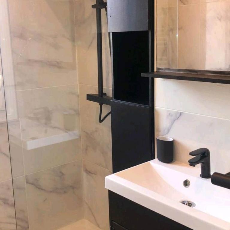 Renovated Apartment Near the Beach - Appartement 1 Chambre - 15