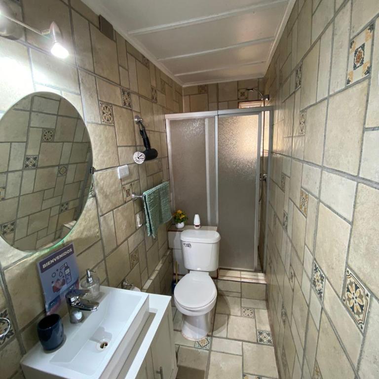 CaminAndes Hostal - Habitación Cuádruple con baño privado externo - 6