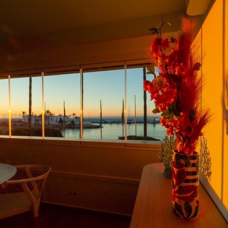 MARBELLA BANUS SUITES - Marbella Beach Front Suite Apartment - Apartamento con vistas al mar - 7
