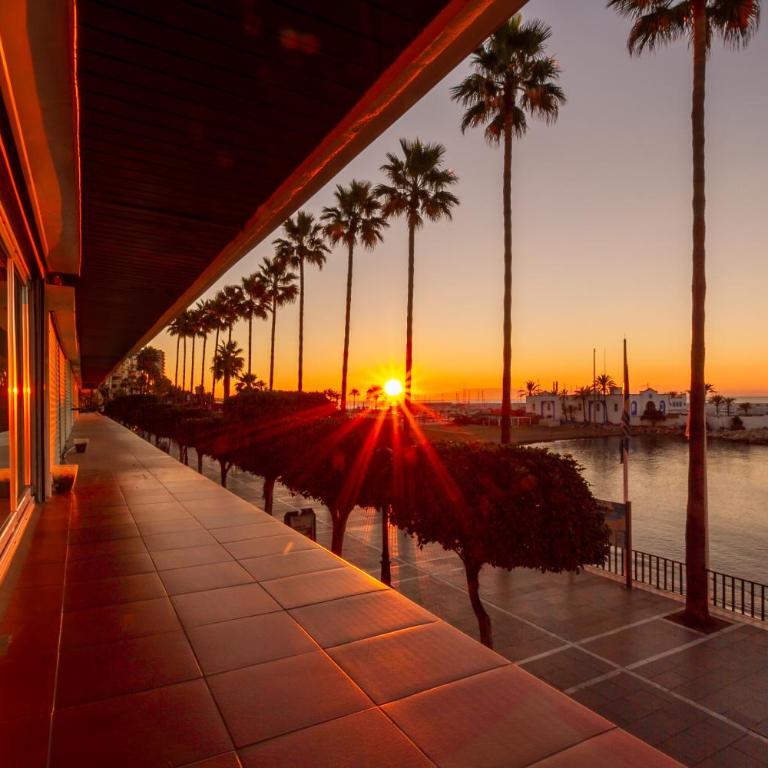 MARBELLA BANUS SUITES - Marbella Beach Front Suite Apartment - Apartamento con vistas al mar - 8