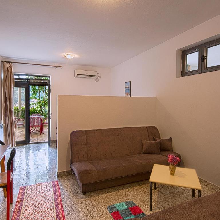 Madra Rooms and Apartments - Porodični Studio - 6