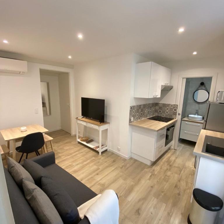Le Coeur du Port de Golfe Juan - Parking - Clim - Wifi - Appartement 1 Chambre - 1