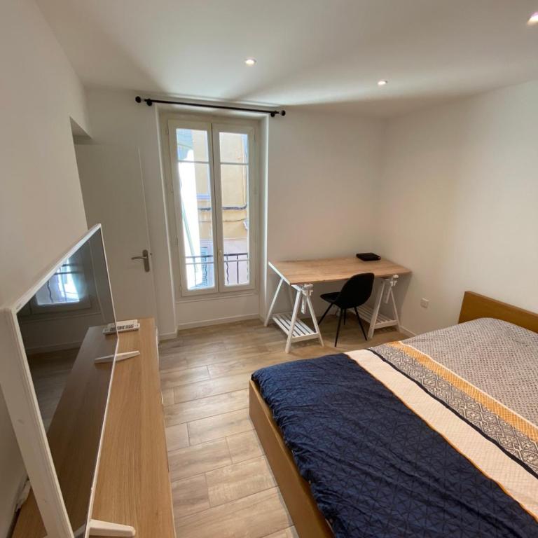 Le Coeur du Port de Golfe Juan - Parking - Clim - Wifi - Appartement 1 Chambre - 2