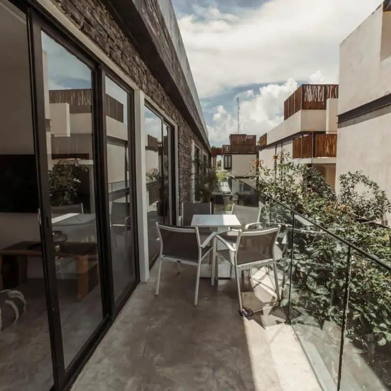 Black House Aldea Zama I Spacious 2BD Apt with Private Jacuzzi - Habitación Triple con terraza - 3