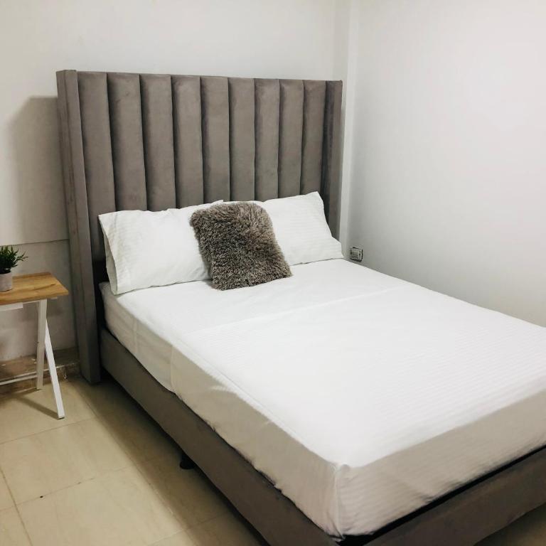 Edificio Santa Isabel - One-Bedroom Apartment - 7