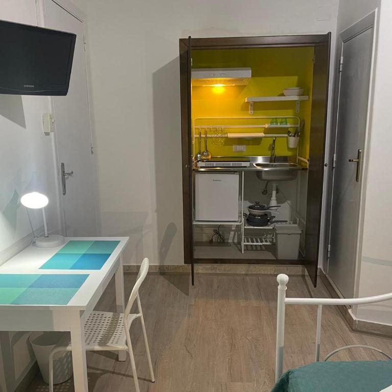 Casa Vittoria - Double Room with Private Bathroom - 5