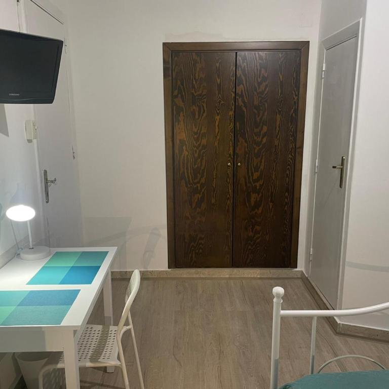 Casa Vittoria - Double Room with Private Bathroom - 6