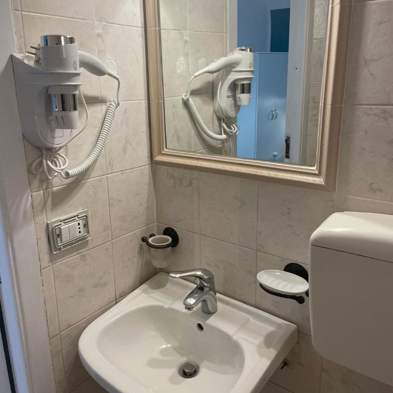 Casa Vittoria - Double Room with Private Bathroom - 19