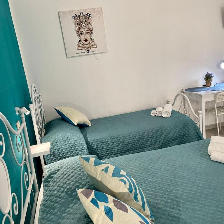 Casa Vittoria - Triple Room with Private Bathroom - 6