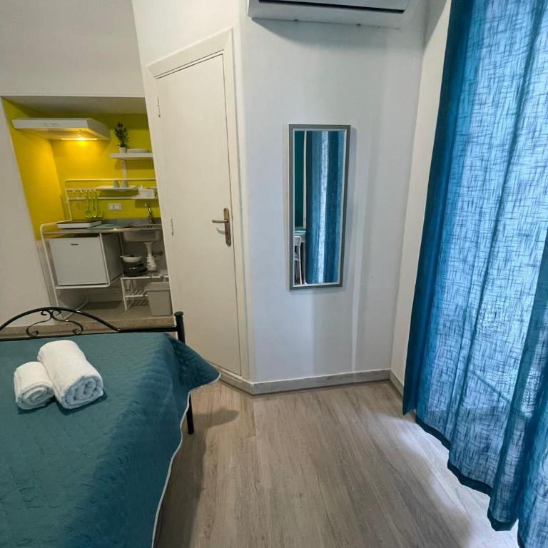 Casa Vittoria - Double Room with Private Bathroom - 10