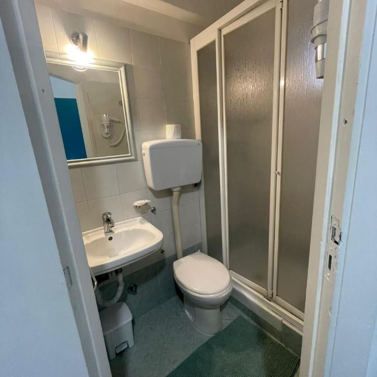 Casa Vittoria - Double Room with Private Bathroom - 5