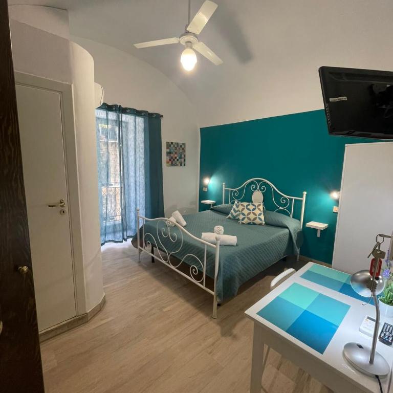 Casa Vittoria - Double Room with Private Bathroom - 13