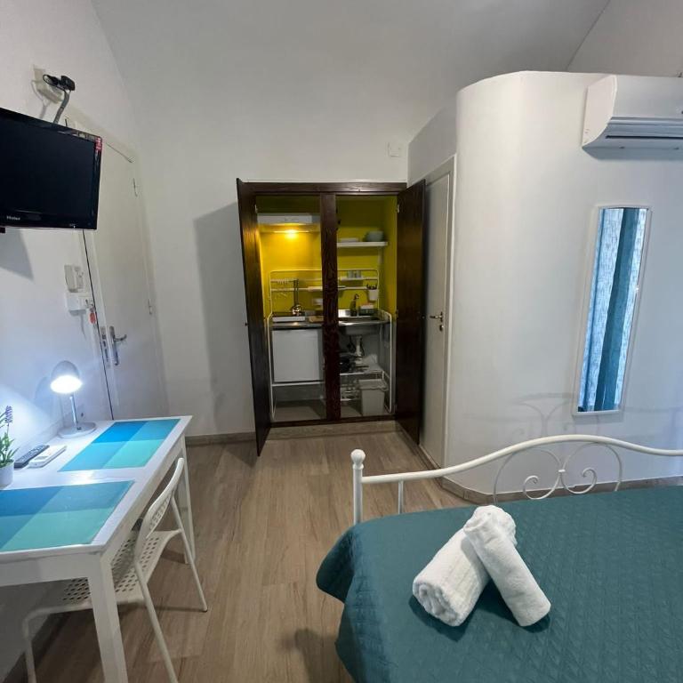 Casa Vittoria - Double Room with Private Bathroom - 15