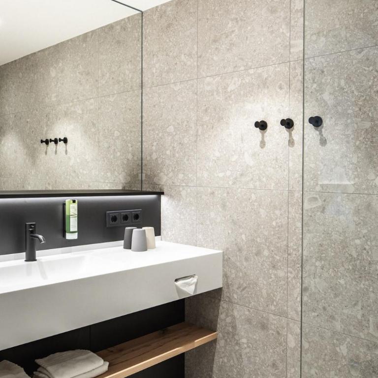 Stadthotel Goldenes Schiff - Familienstudio - 4