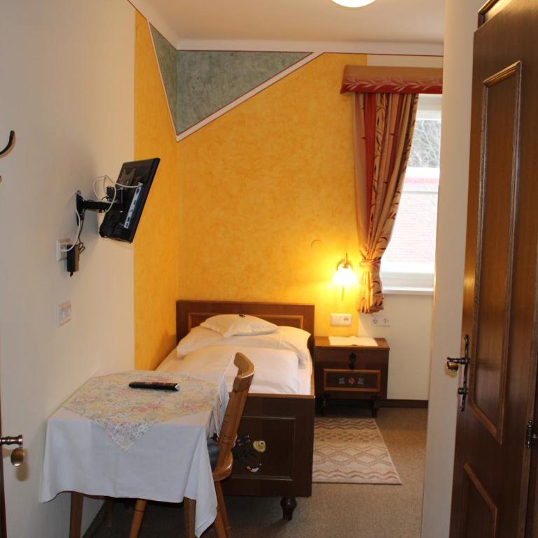 Waldgasthof Passegger - Einzelzimmer mit eigenem Bad - 3