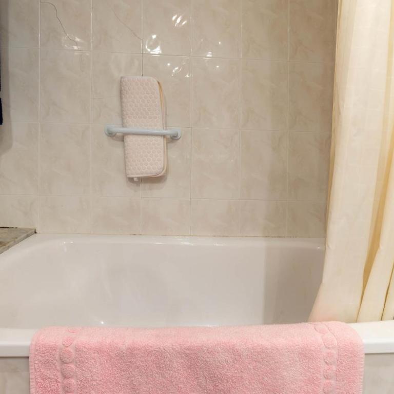 AT053 Els Pins, primera línea con piscina, airco - Apartamento - 15