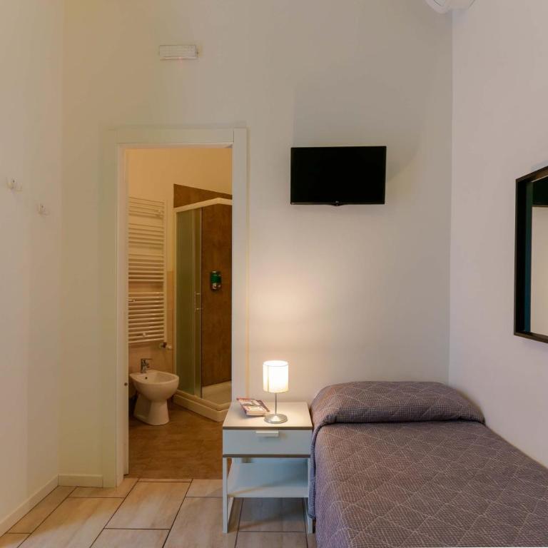 B&B Bentivogli by Lesdomus - fronte Ospedale Sant'Orsola - Camera Doppia con Letti Singoli - 5