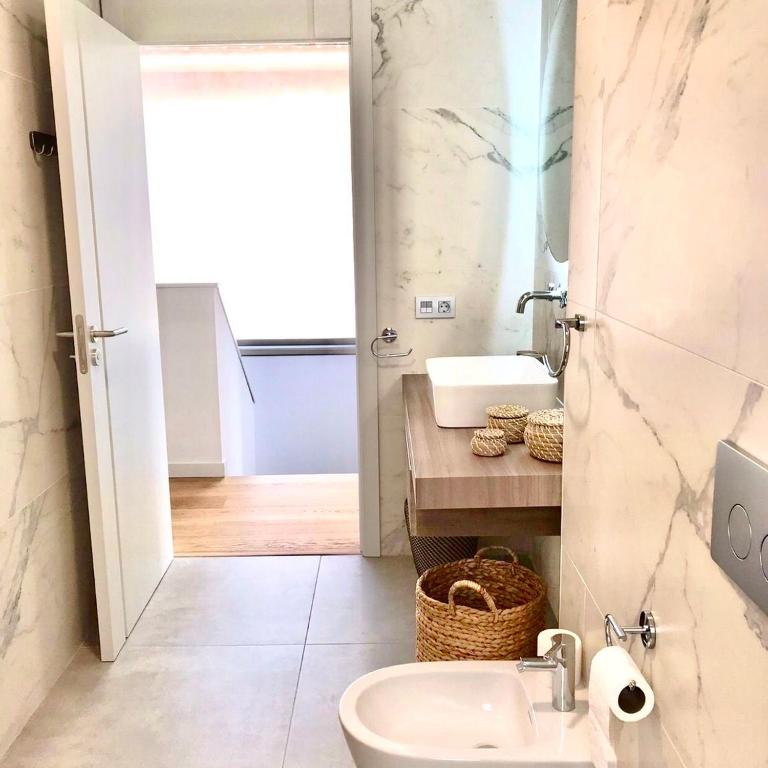 Golf Tenerife South xx Wheel Accessible Shower xx Free WIFi xx Private Pool 30 degrees xx Two Terraces 30m2x60m2 xxFree Parking xx Mountain view xx Flatscreen 65 inch xx - Villa de 3 dormitorios - 30