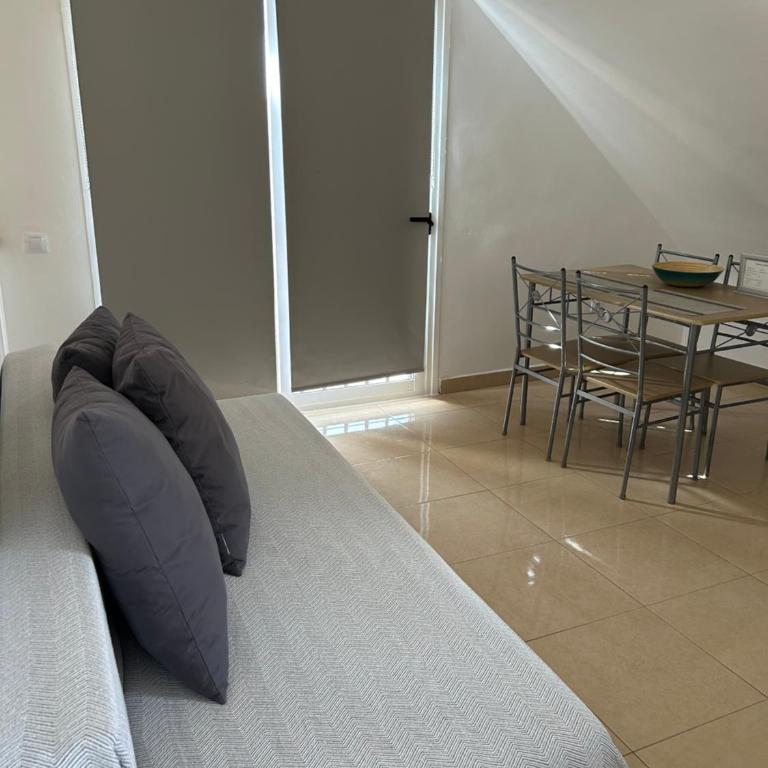 Caleta alto - One-Bedroom Apartment - 6