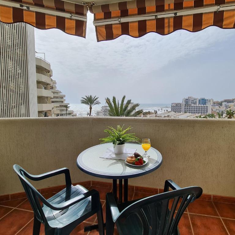 BENALBEACH Vistas al mar con Parking y Wifi - Apartamento de 1 dormitorio con balcón y vistas al mar - 21