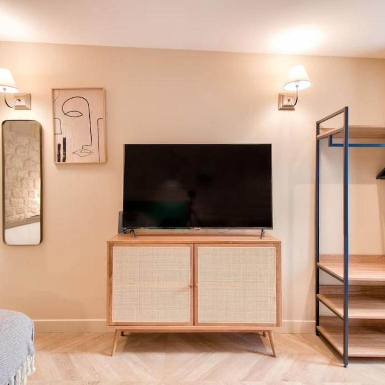 Cozy apartement heart of Montmartre & historic Paris - Studio - 9