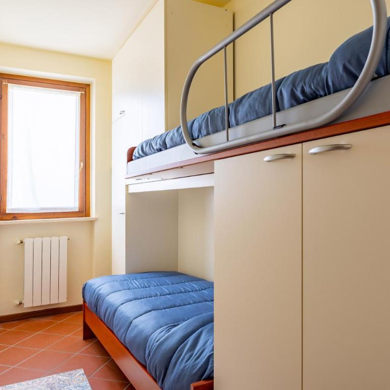 HOST4U - MARGE Beautiful Apartment with Pool and Private Parking in Padenghe del Garda - Deluxe Apartment - 10