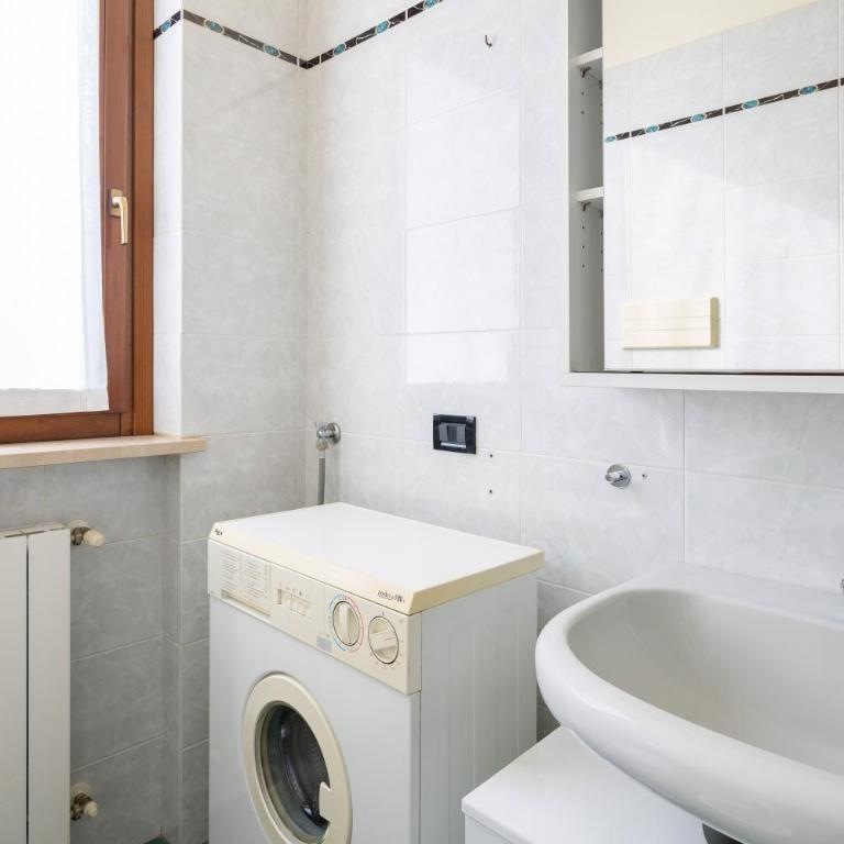 HOST4U - MARGE Beautiful Apartment with Pool and Private Parking in Padenghe del Garda - Deluxe Apartment - 22