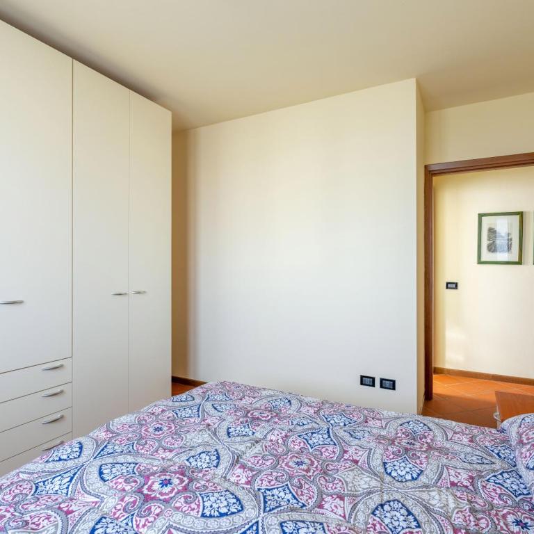 HOST4U - MARGE Beautiful Apartment with Pool and Private Parking in Padenghe del Garda - Deluxe Apartment - 18