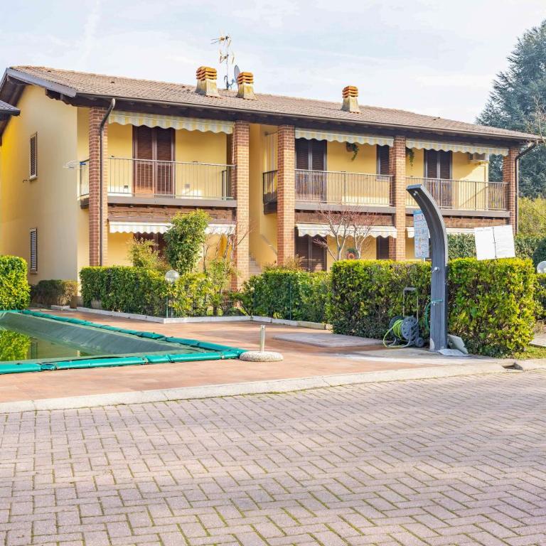 HOST4U - MARGE Beautiful Apartment with Pool and Private Parking in Padenghe del Garda - Deluxe Apartment - 24