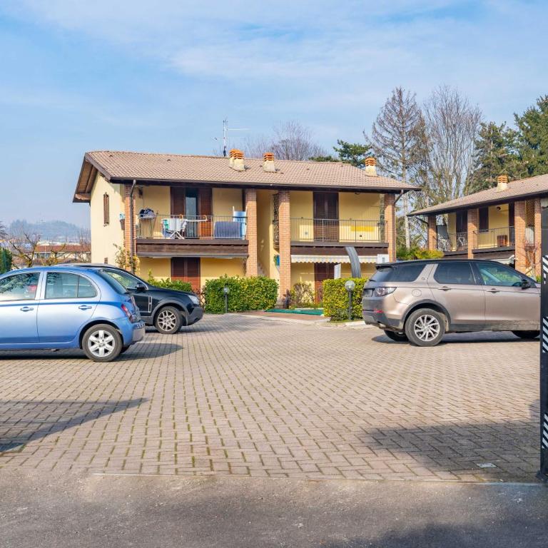 HOST4U - MARGE Beautiful Apartment with Pool and Private Parking in Padenghe del Garda - Deluxe Apartment - 9