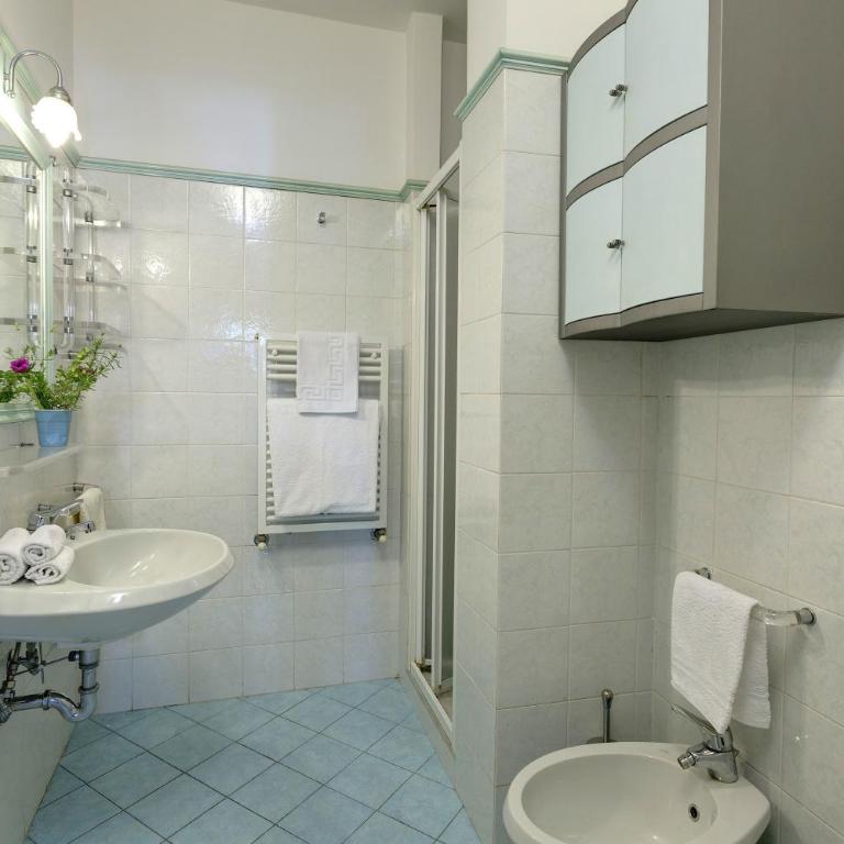 Florence Apartments Home Feeling - Oblio One-Bedroom Apartment - 7