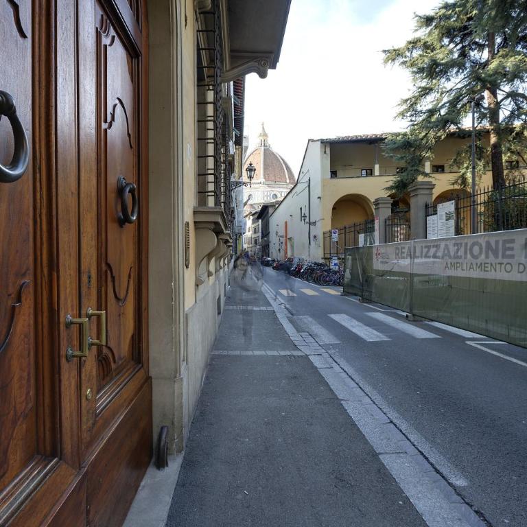 Florence Apartments Home Feeling - Oblio One-Bedroom Apartment - 9