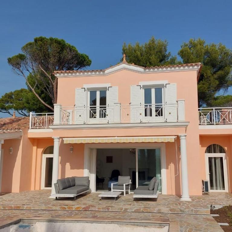 Villa Petit Boucharel - Villa - 1