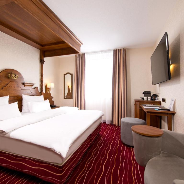 KING's Hotel First - Club Double Room with Quiet Courtyard View - 2