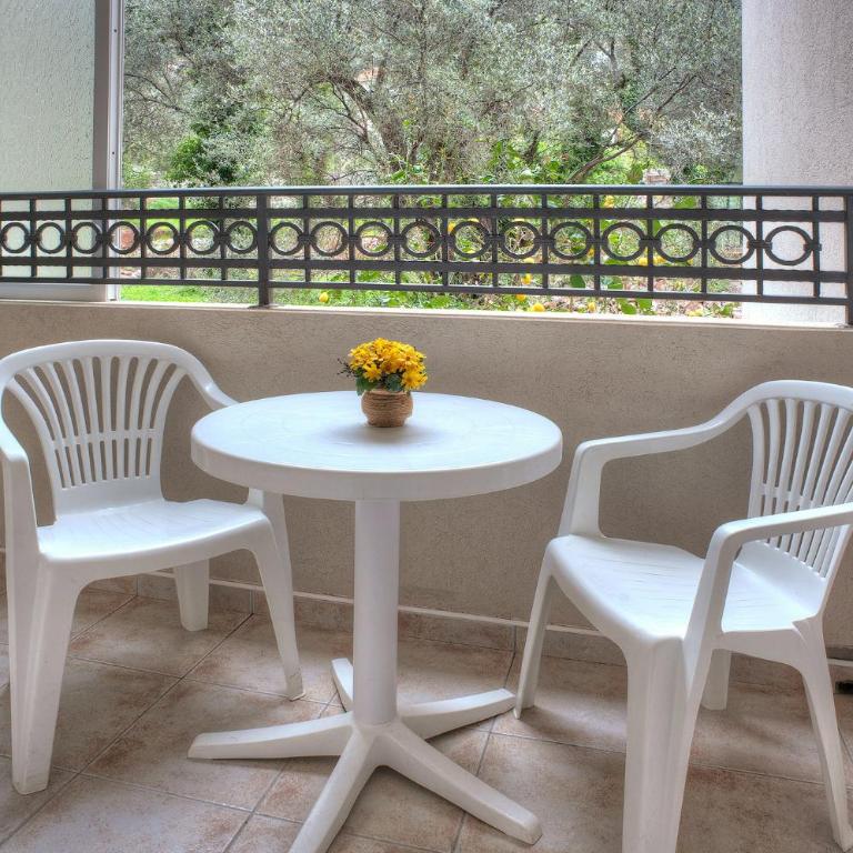 Guest House Maslina - Family Two-Bedroom Suite - 4