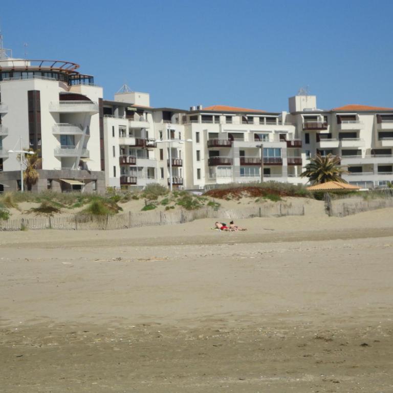 SUNSET Charmant T2 avec coin cabine vue mer piscine Rochelongue Cap d'Agde - Apartamento con vistas a la piscina - 11
