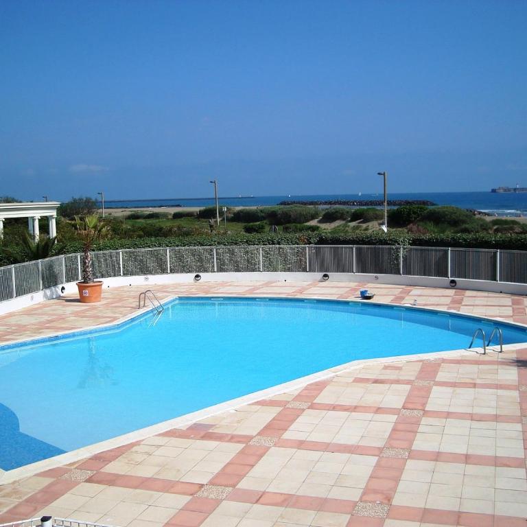SUNSET Charmant T2 avec coin cabine vue mer piscine Rochelongue Cap d'Agde - Apartamento con vistas a la piscina - 3