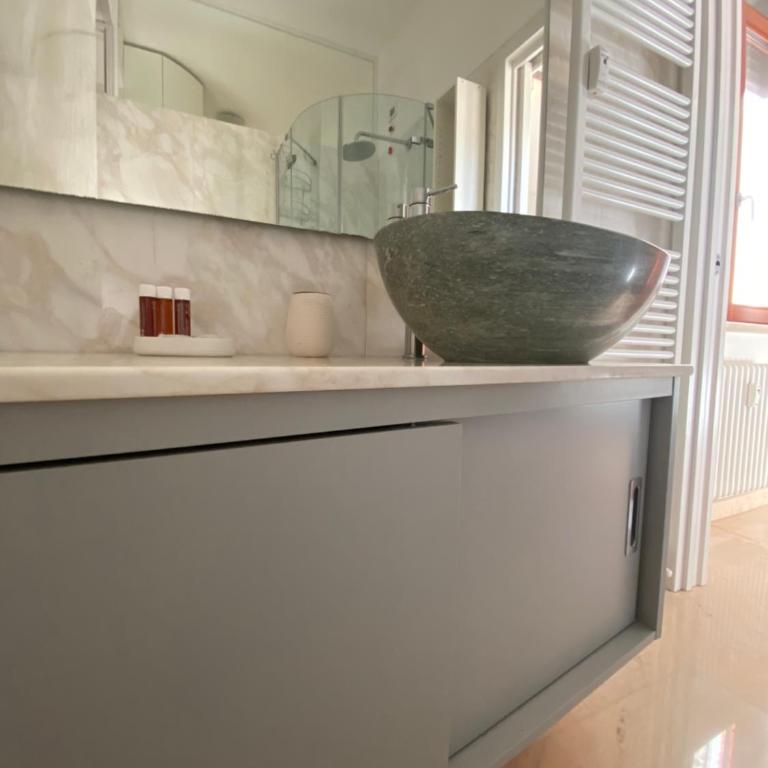 [Elegante Appartamento in Centro] - Appartamento con 2 Camere da Letto - 15