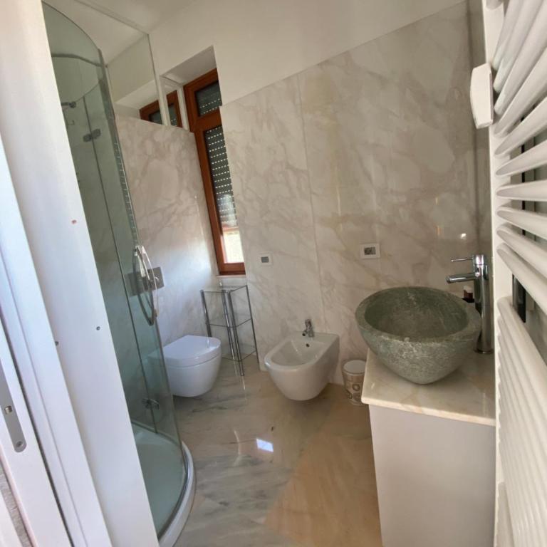[Elegante Appartamento in Centro] - Appartamento con 2 Camere da Letto - 13