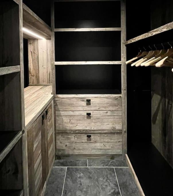 Chalet de luxe sur les pistes - 5 chambres - Chalet - 24
