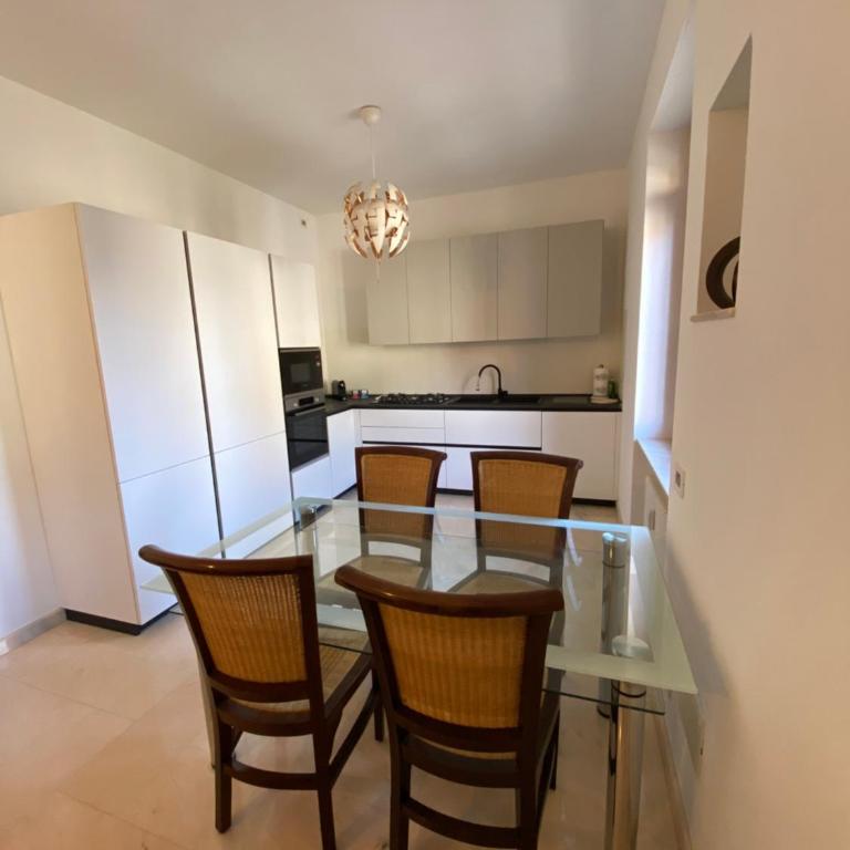 [Elegante Appartamento in Centro] - Appartamento con 2 Camere da Letto - 20
