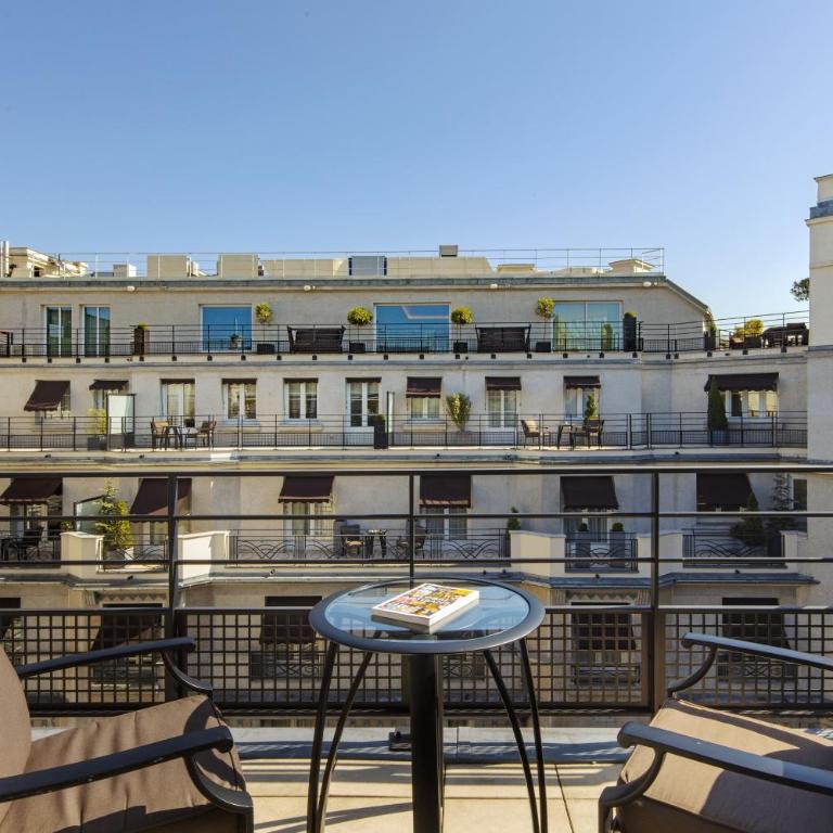 Prince de Galles, un hôtel Luxury Collection, Paris - Suite 1 Chambre 1 Lit Super King-Size Mosaïque et Canapé-Lit avec Terrasse - 2
