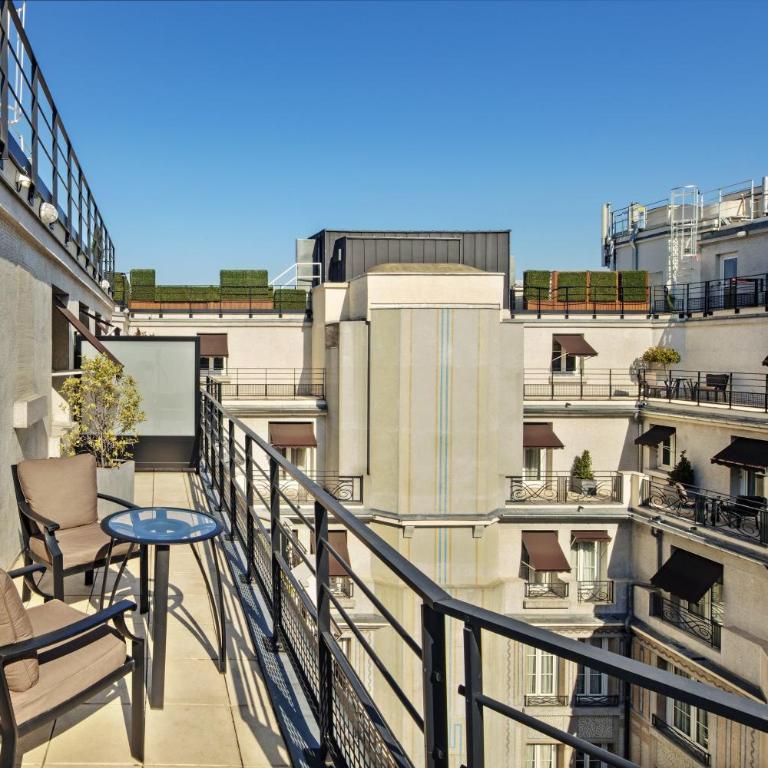 Prince de Galles, un hôtel Luxury Collection, Paris - Chambre 1 Lit Super King-Size Deluxe Art Déco avec Balcon - Vue sur Cour - 2