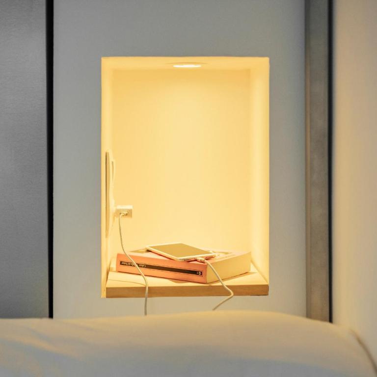 Casa Jam Barcelona - Bed in 6-Bed Female Dormitory Room - 3